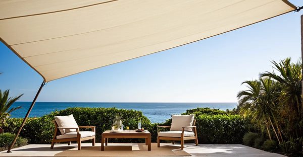 Transformez votre espace extérieur avec une voile d'ombrage triangulaire