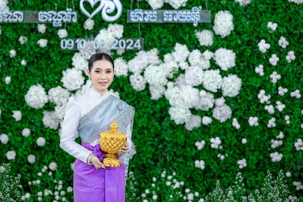 Découvrez l'urne mariage glamour chic qui sublime votre jour j