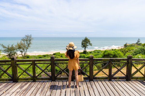 Transformez votre extérieur avec l'expertise d'un constructeur de terrasses en bois